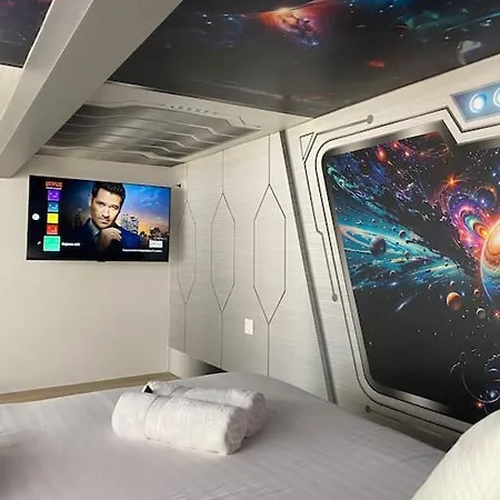 Capsule Espace-jacuzzi-cinema-nintendo Switch Appartement Roubaix