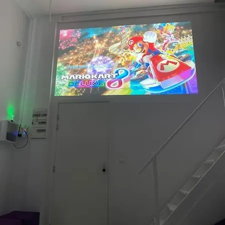 Capsule Espace-jacuzzi-cinema-nintendo Switch Appartement